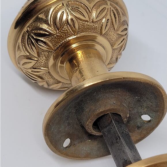 Antique Brass Ornate Door Knob & Rosette Set Victorian Cast Style Architectural - Picture 9 of 10